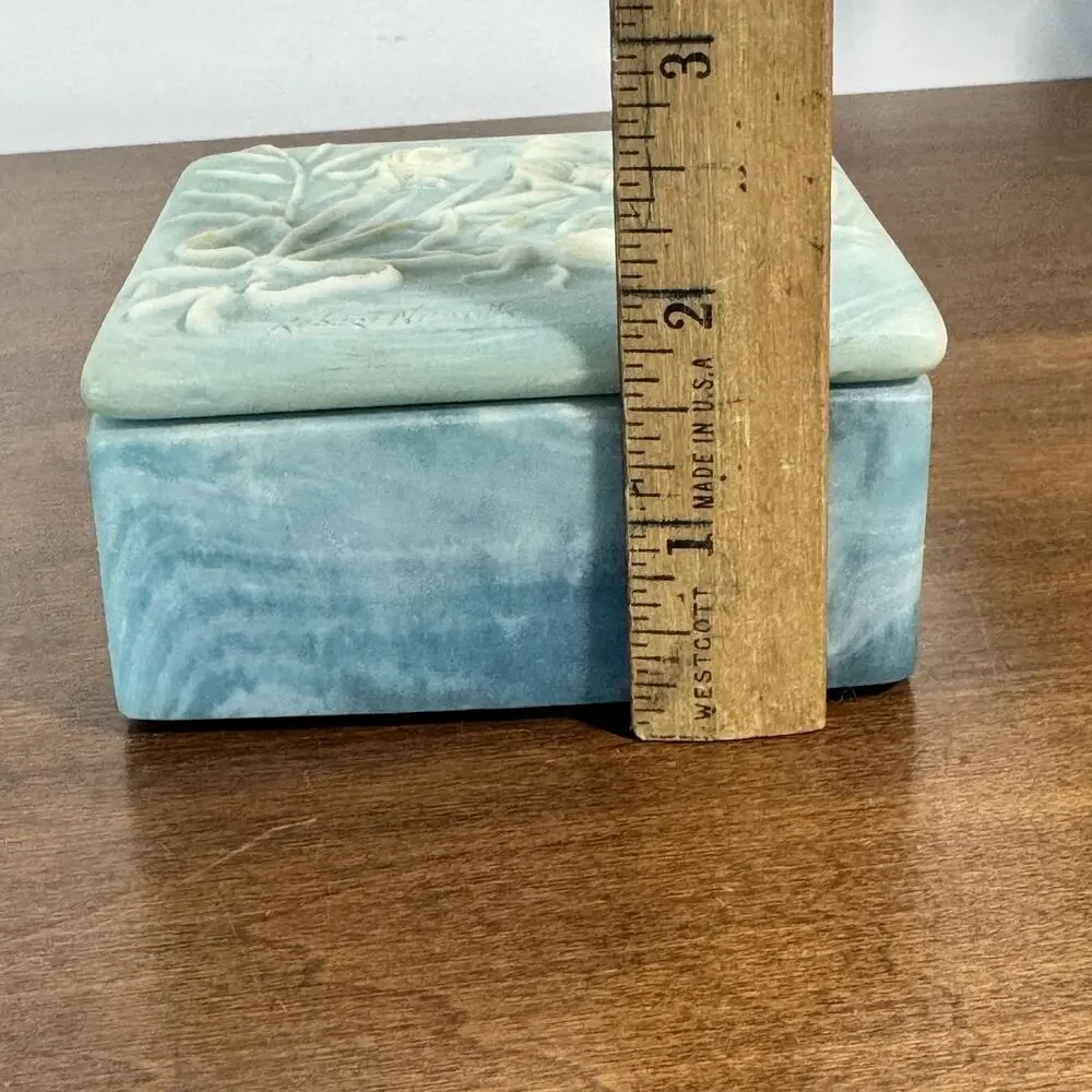 Vintage Robert Nerrin Design Gifts Intern'l Inc. Blue Floral Trinket Box USA